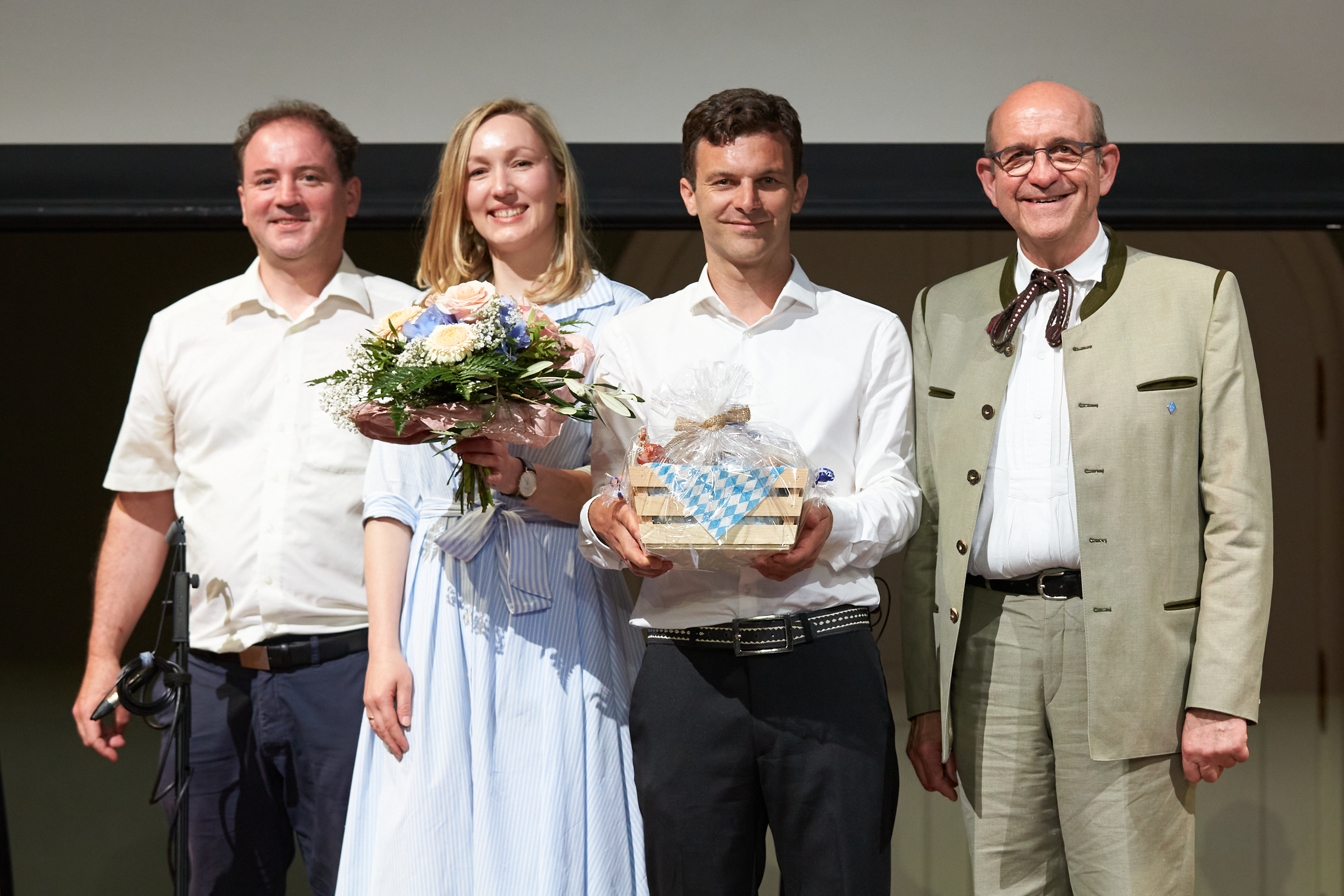 Mitm Redn kemman d'Leit zsomm - Abschlussveransta<ltung 20.05.22 Quelle: Helmut Floder Mitm Redn kemman d'Leit zsomm - Abschlussveransta<ltung 20.05.22 Quelle: Helmut Floder